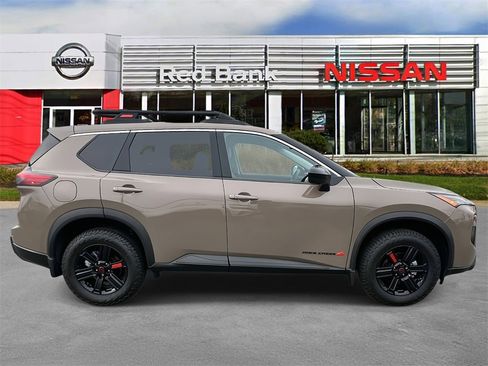 Certified 2025 Nissan Rogue SV image 6
