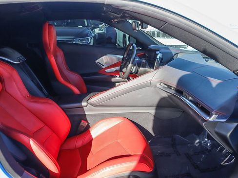 Used 2022 Chevrolet Corvette Stingray w/ Z51 Performance Package image 22