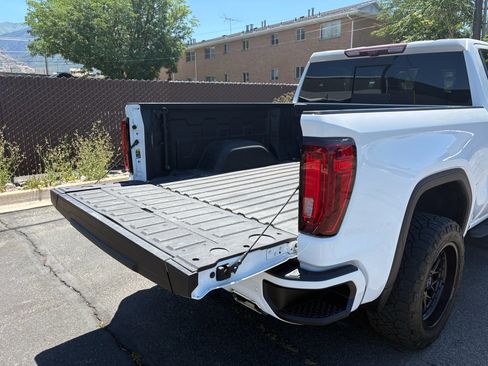 Used 2021 GMC Sierra 1500 AT4 w/ AT4 Premium Package AWD/4WD image 9