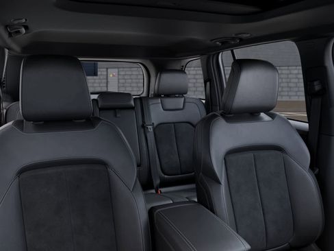 New 2025 Jeep Grand Cherokee Altitude AWD/4WD image 26