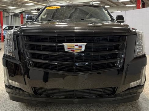 Used 2020 Cadillac Escalade Luxury w/ Escalade Sport Edition AWD/4WD image 2