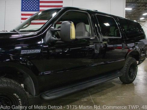 Used 2005 Ford Excursion XLT AWD/4WD image 20