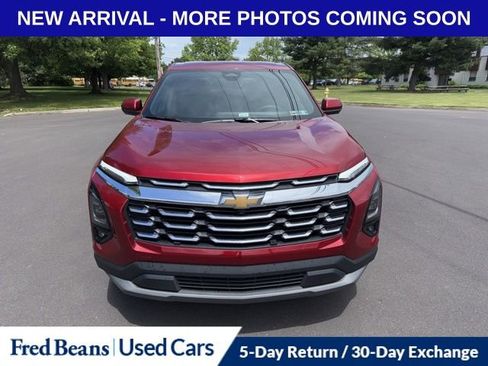 Used 2026 Chevrolet Equinox LT w/ Safety and Technology Package AWD/4WD image 2