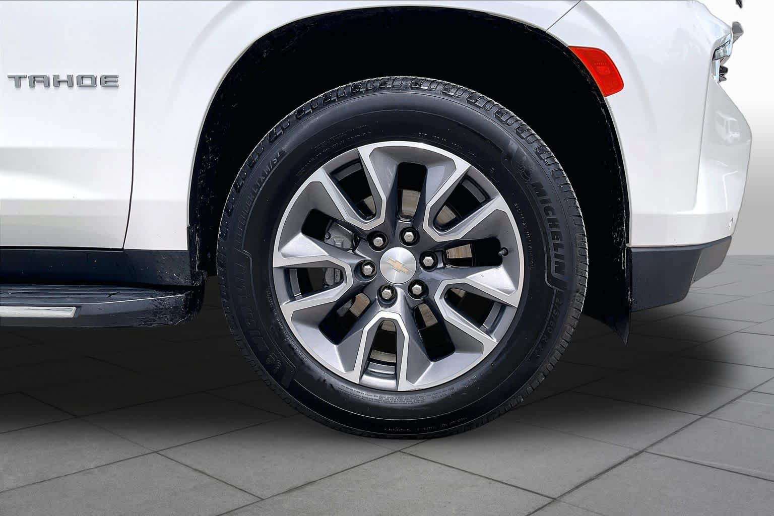 Used 2022 Chevrolet Tahoe LT w/ LT Signature Plus Package RWD image 10