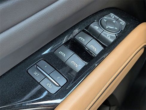 Certified 2021 Cadillac Escalade Premium Luxury w/ Driver Assist Tech Package image 24