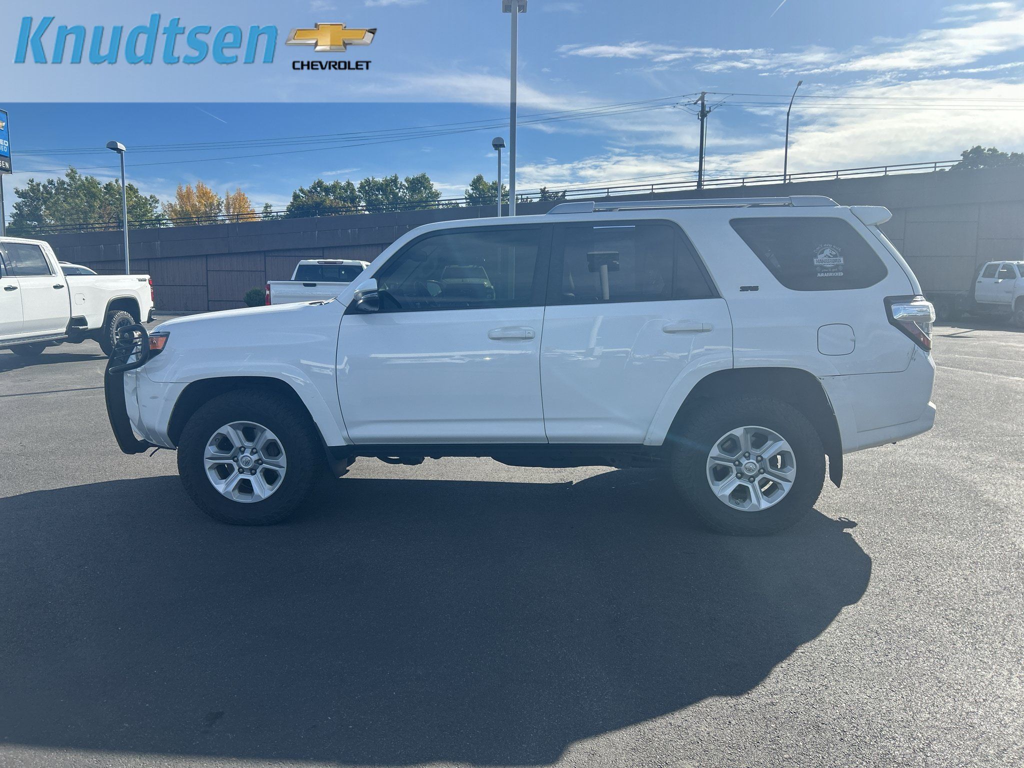 Used 2017 Toyota 4Runner SR5 Premium AWD/4WD image 4