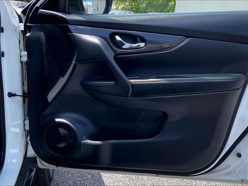 Used 2019 Nissan Rogue SV w/ Premium Package AWD/4WD image 23