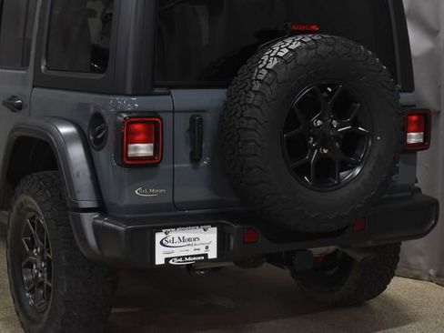 Used 2024 Jeep Wrangler Unlimited Sport AWD/4WD image 9