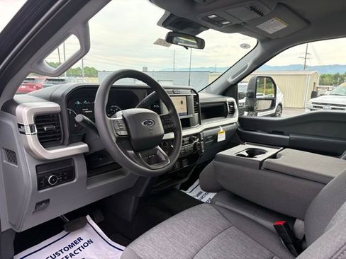 New 2026 Ford F250 XL AWD/4WD image 3