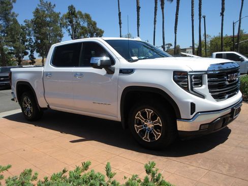 Used 2025 GMC Sierra 1500 SLT RWD image 7