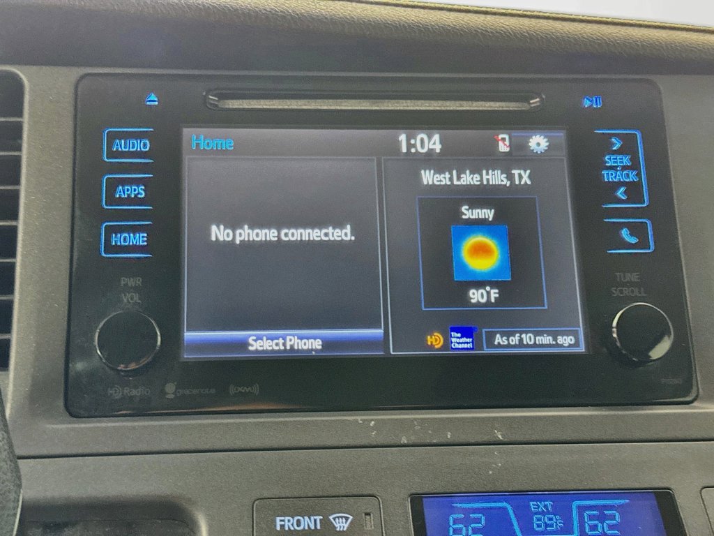 Used 2016 Toyota Sienna SE FWD image 17