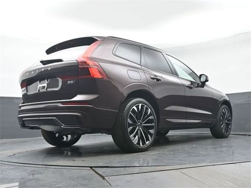 Used 2026 Volvo XC60 B5 Ultra w/ Protection Package Premier image 38