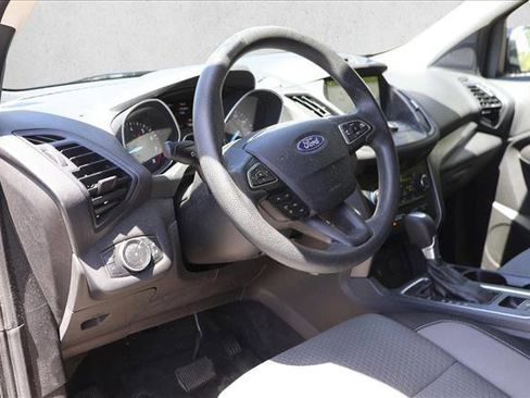 Used 2017 Ford Escape SE w/ Equipment Group 201A AWD/4WD image 14