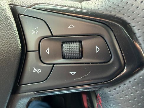 Used 2022 Chevrolet TrailBlazer RS w/ Technology Package AWD/4WD image 28