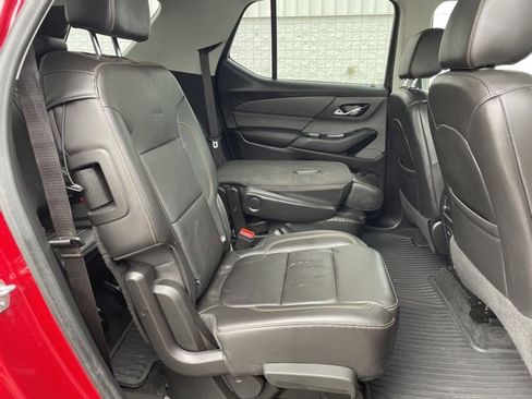 Used 2021 Chevrolet Traverse RS image 15