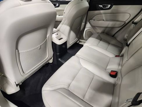 New 2026 Volvo XC60 T8 Ultra w/ Protection Package Premier AWD/4WD image 30