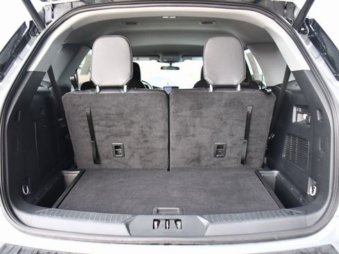 Used 2023 Ford Explorer XLT w/ Equipment Group 202A image 19