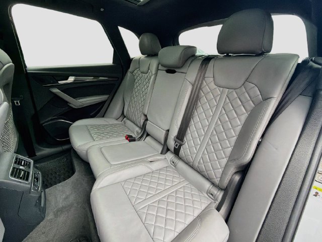 Used 2019 Audi SQ5 Premium Plus w/ Premium Plus Package AWD/4WD image 14