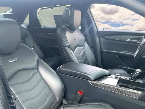 Used 2019 Cadillac CT6 V w/ Driver Assist Package image 29