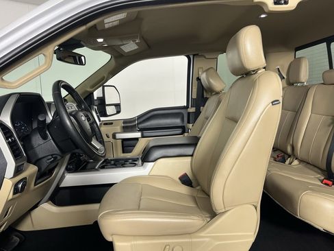 Used 2020 Ford F250 Lariat w/ Chrome Package image 23