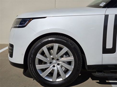 New 2025 Land Rover Range Rover SE image 6