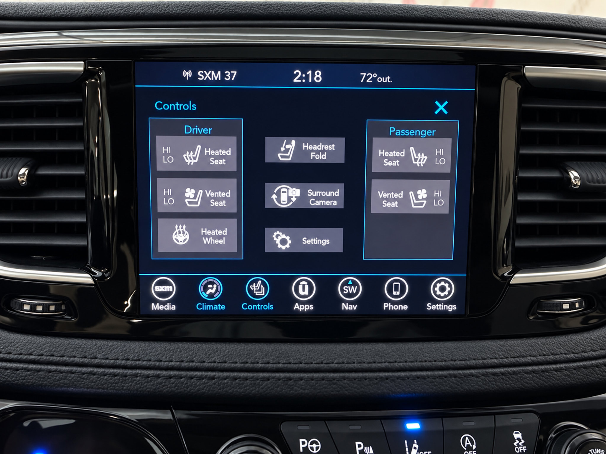 Used 2019 Chrysler Pacifica Limited w/ Tire & Wheel Group FWD image 31