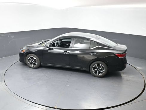 Used 2024 Nissan Sentra SV FWD image 19