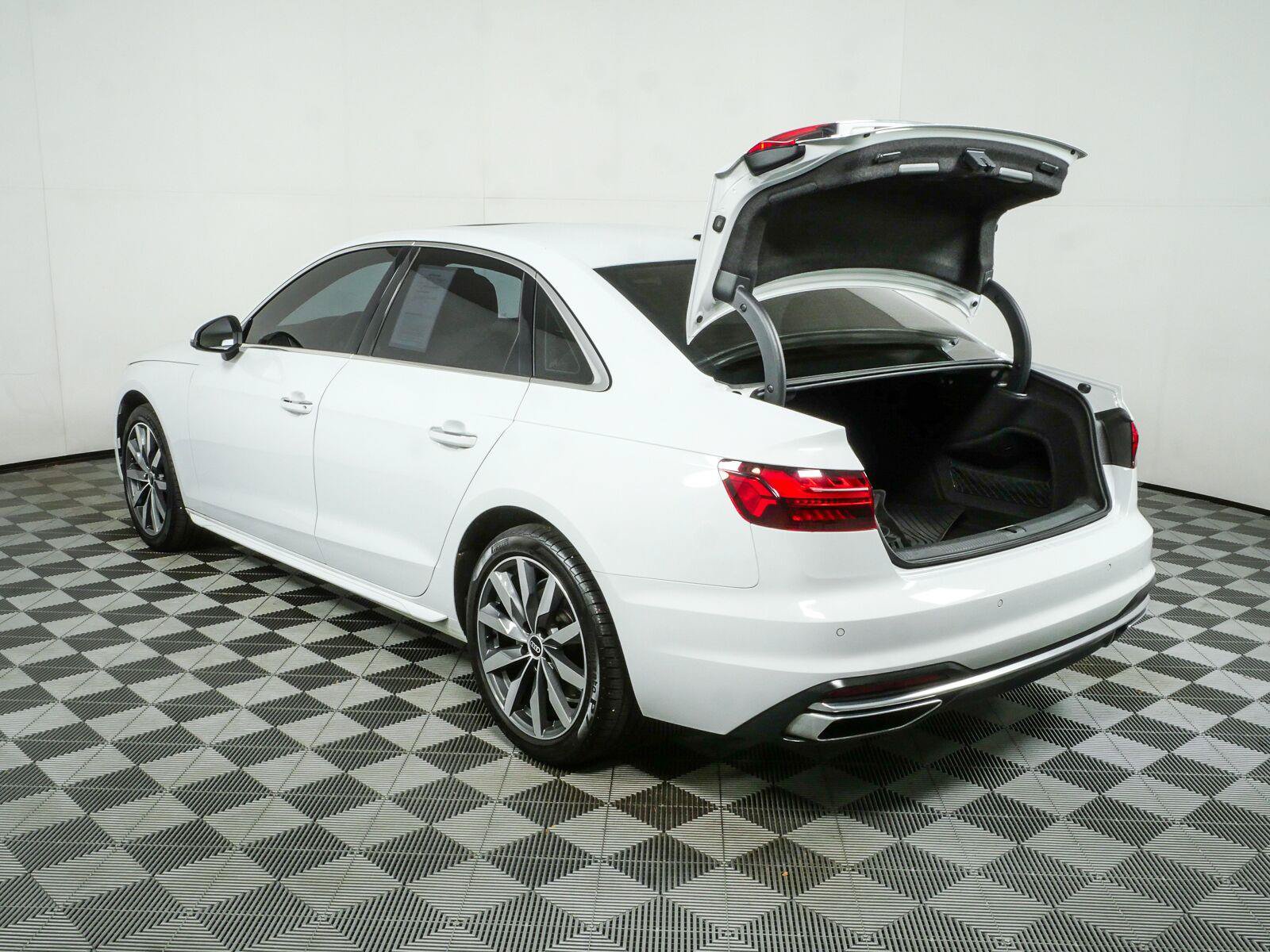 Used 2021 Audi A4 2.0T Premium Plus w/ Premium Plus Package AWD/4WD image 34