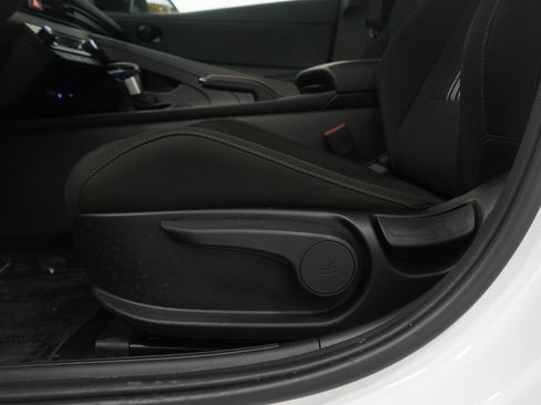 Certified 2025 Hyundai Elantra Sport w/ Cargo Package image 19