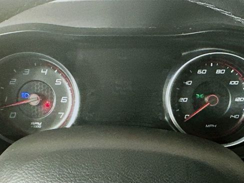 Used 2022 Dodge Charger SXT image 2