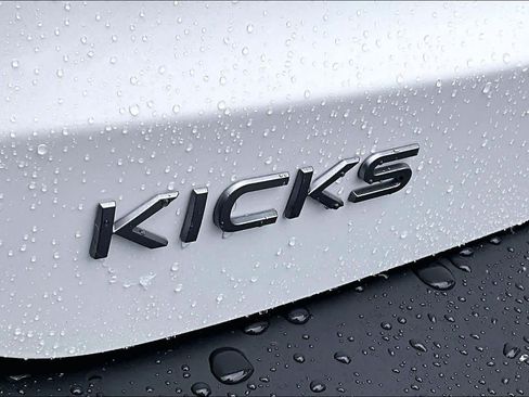 New 2026 Nissan Kicks SV w/ SV Premium Package FWD image 15