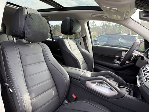 New 2026 Mercedes-Benz GLS 450 4MATIC image 21