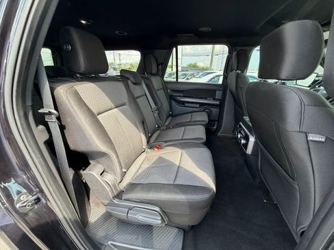 Used 2019 Ford Expedition Max XLT AWD/4WD image 16