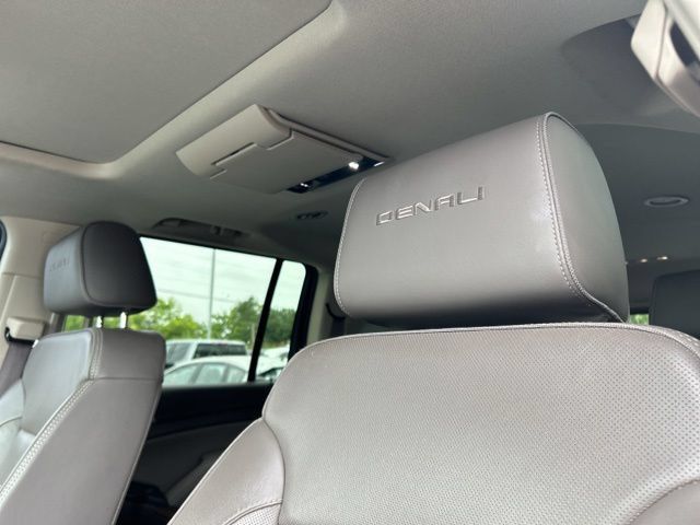 Used 2019 GMC Yukon XL Denali w/ Denali Ultimate Package AWD/4WD image 42
