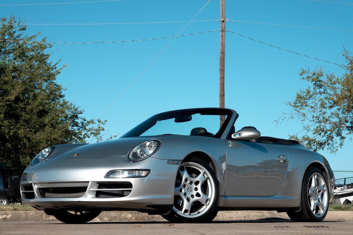 Used 2006 Porsche 911 Carrera 4 AWD/4WD image 2
