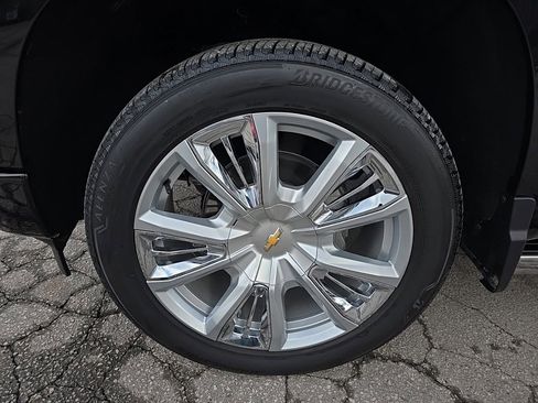 Used 2024 Chevrolet Silverado 1500 High Country image 11