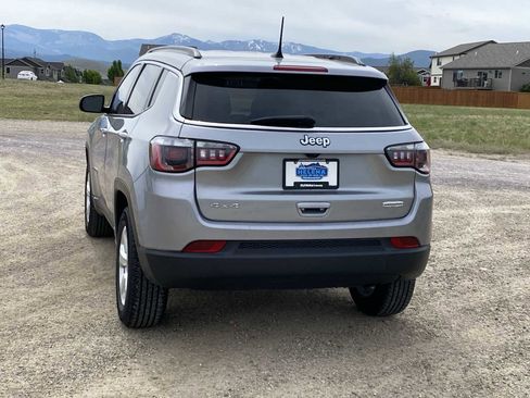 Used 2019 Jeep Compass Latitude AWD/4WD image 13