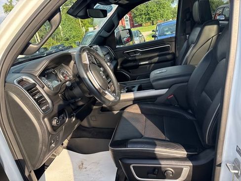 Used 2023 RAM 1500 Laramie AWD/4WD image 8