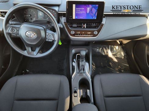 Used 2025 Toyota Corolla LE image 26