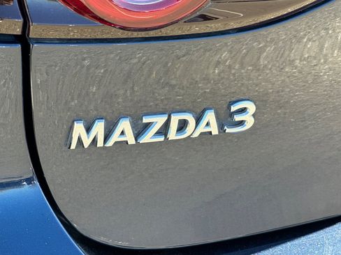 Used 2022 MAZDA MAZDA3 s image 49