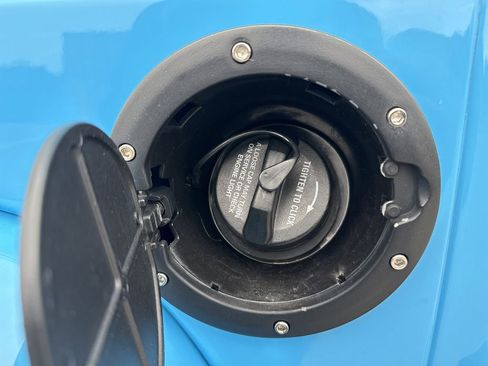 Used 2017 Jeep Wrangler Unlimited Rubicon w/ Connectivity Group image 37