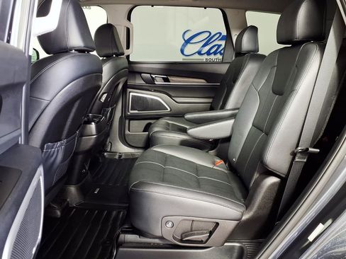 Used 2022 Kia Telluride EX w/ EX Premium Package FWD image 8
