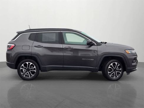 Used 2024 Jeep Compass Limited image 7