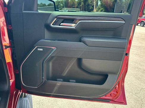 Used 2025 GMC Sierra 1500 SLT w/ SLT Premium Plus Package AWD/4WD image 15