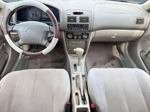 Used 2001 Toyota Corolla CE FWD image 15