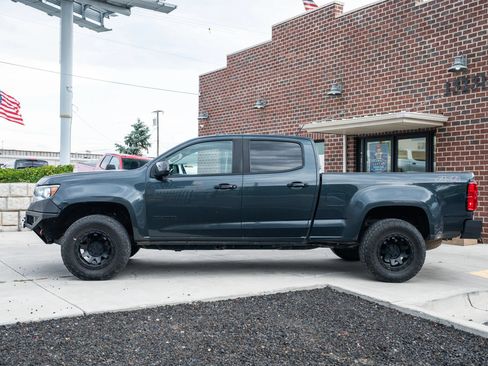 Used 2018 Chevrolet Colorado LT w/ Luxury Package, Chrome AWD/4WD image 3