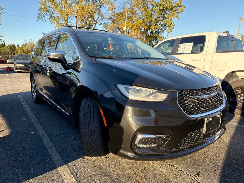 Used 2021 Chrysler Pacifica Limited AWD/4WD image 12