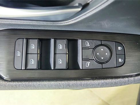 New 2026 Nissan Kicks SV w/ Cold Weather Package image 29