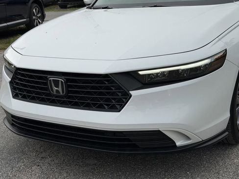 Used 2023 Honda Accord EX image 10