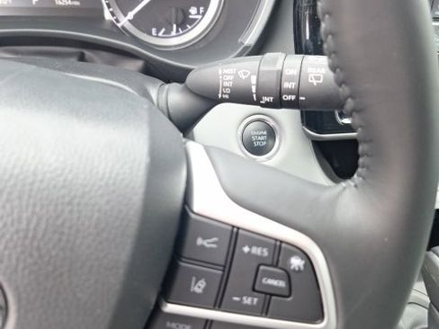 Used 2024 Toyota Highlander LE image 16